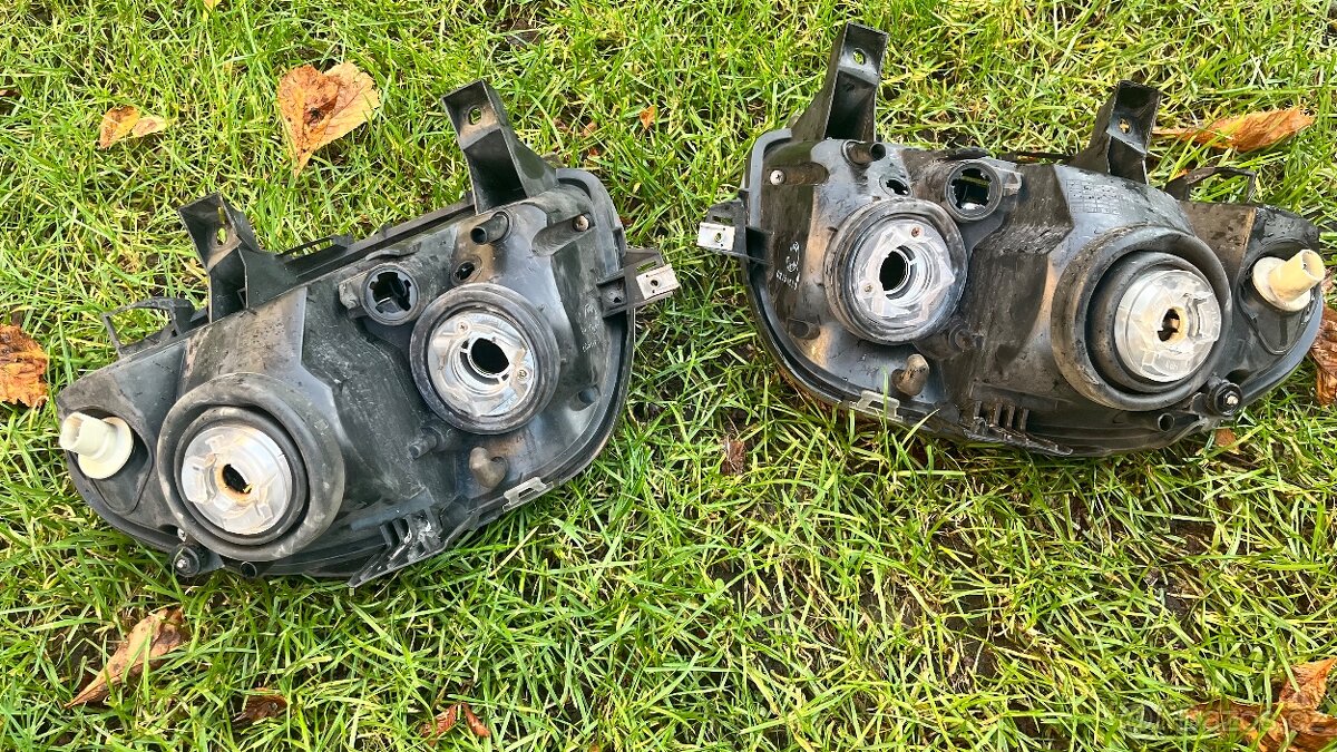 Prodám starší orig. světla Renaultu Clio 2 - 2