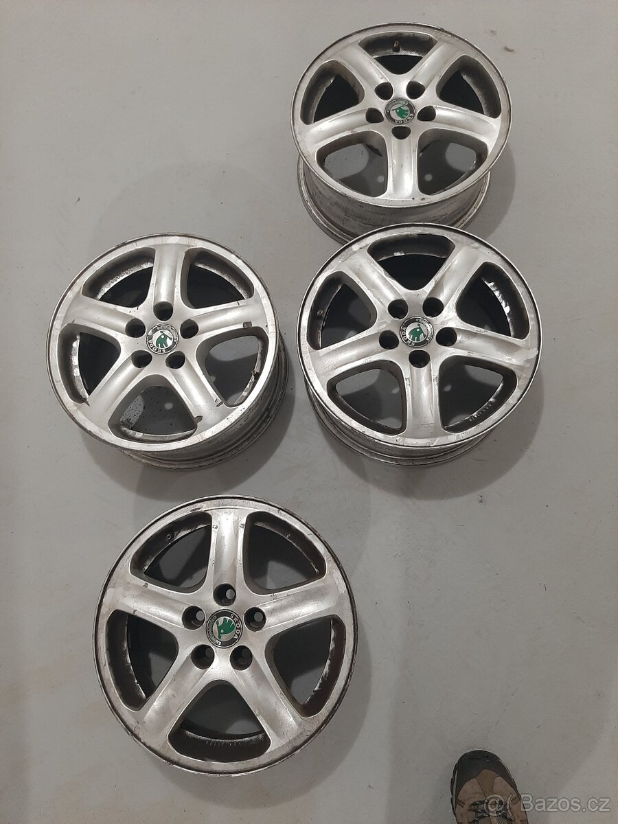 Prodám alu kola Škoda Octavia I. 195/65/R15 - 2