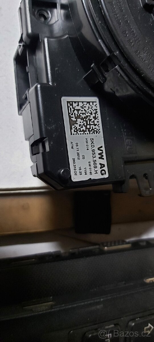 Podvolantovy krouzek - 2