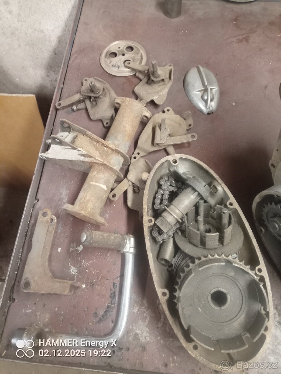 Prodám motor a díly ČZ 175 skútr - 2