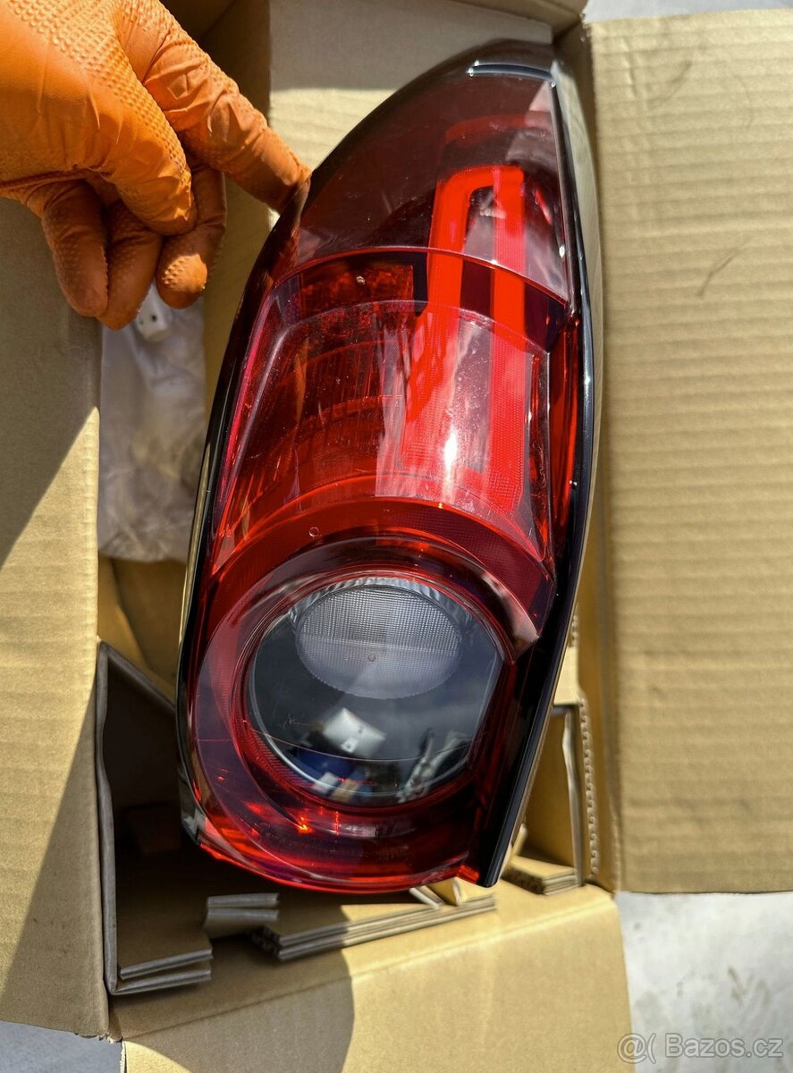 Mazda CX5 2. gen., levý zadní světlomet ORIGINÁL - 2