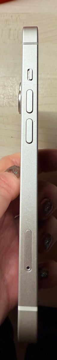 Prodám iPhone 14 128 GB bílý - 2