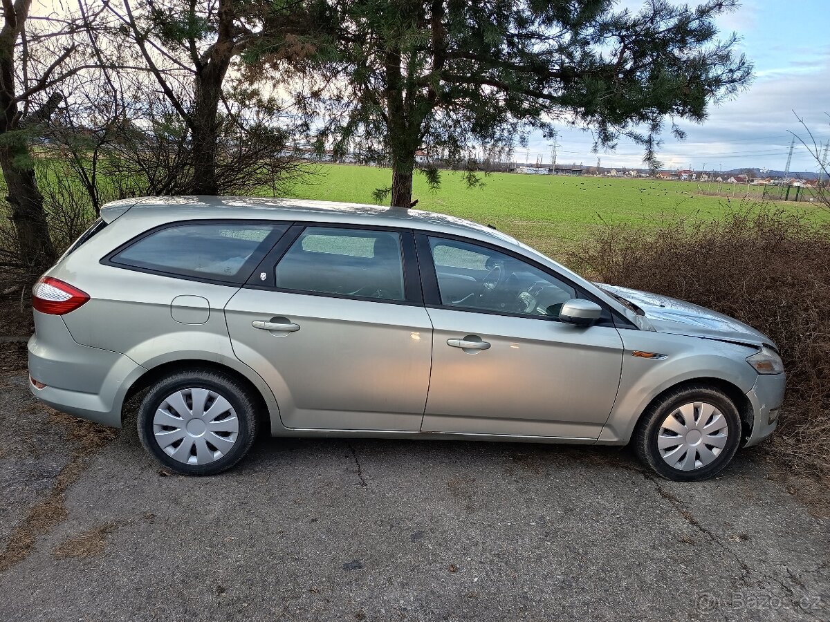 Ford Mondeo combi 1.8tdci r.v.2012 200.tis - 2