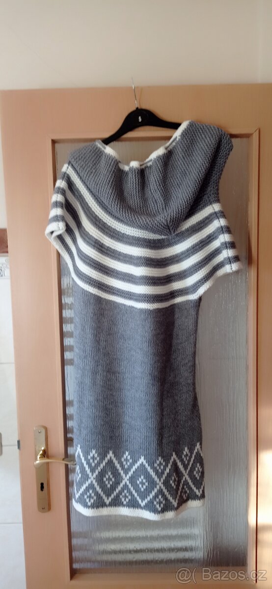 Krasny novy svetr/vesta - 2