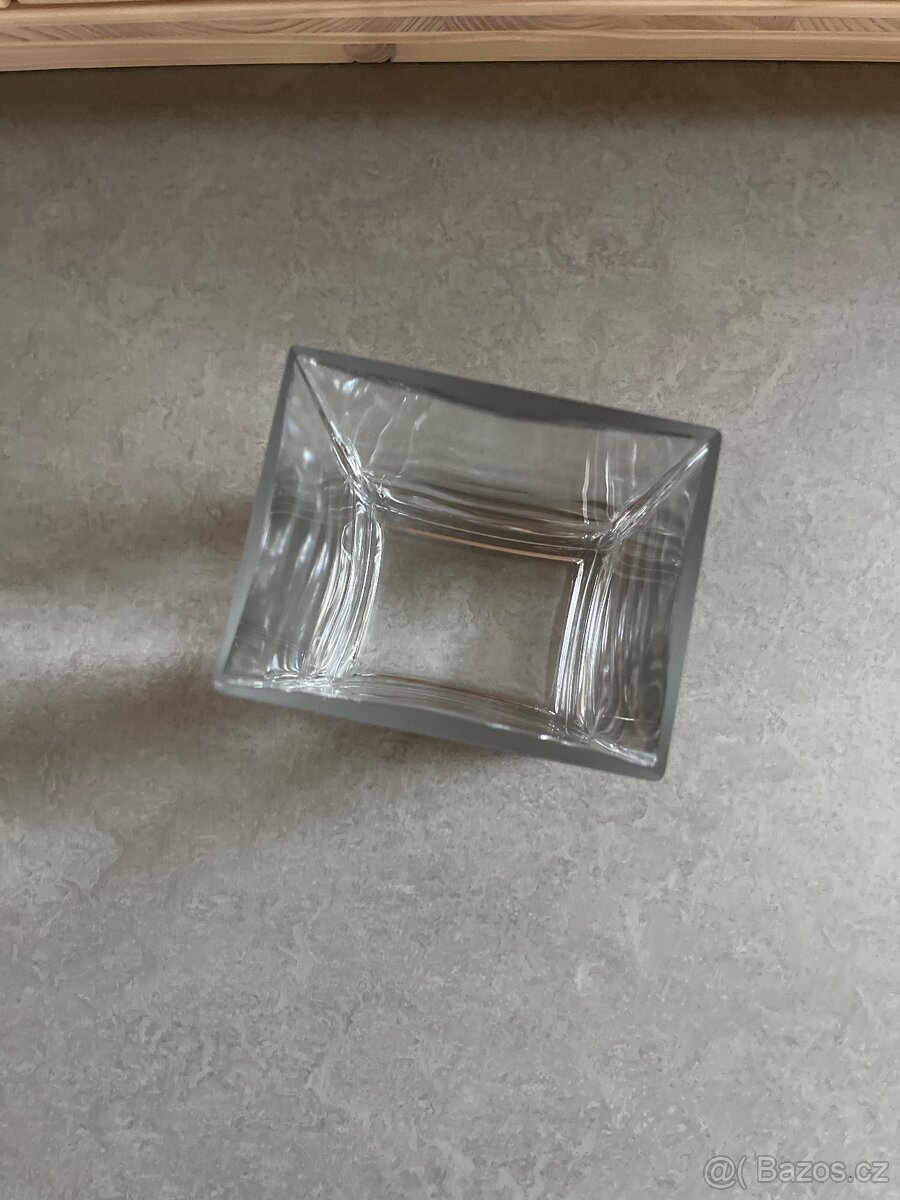 Skleněná čirá hranatá váza 14,5cm - 2