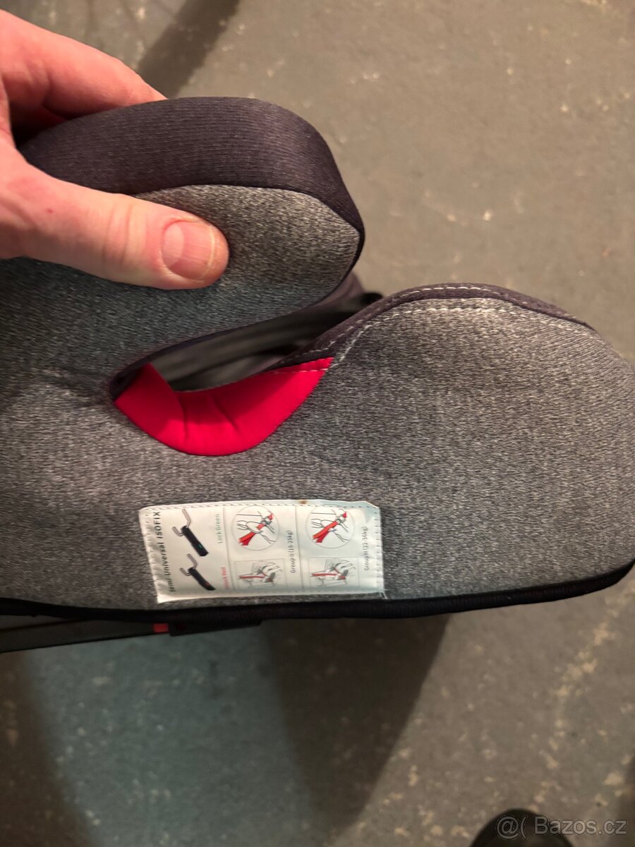 Podsedák s isofixem - 2