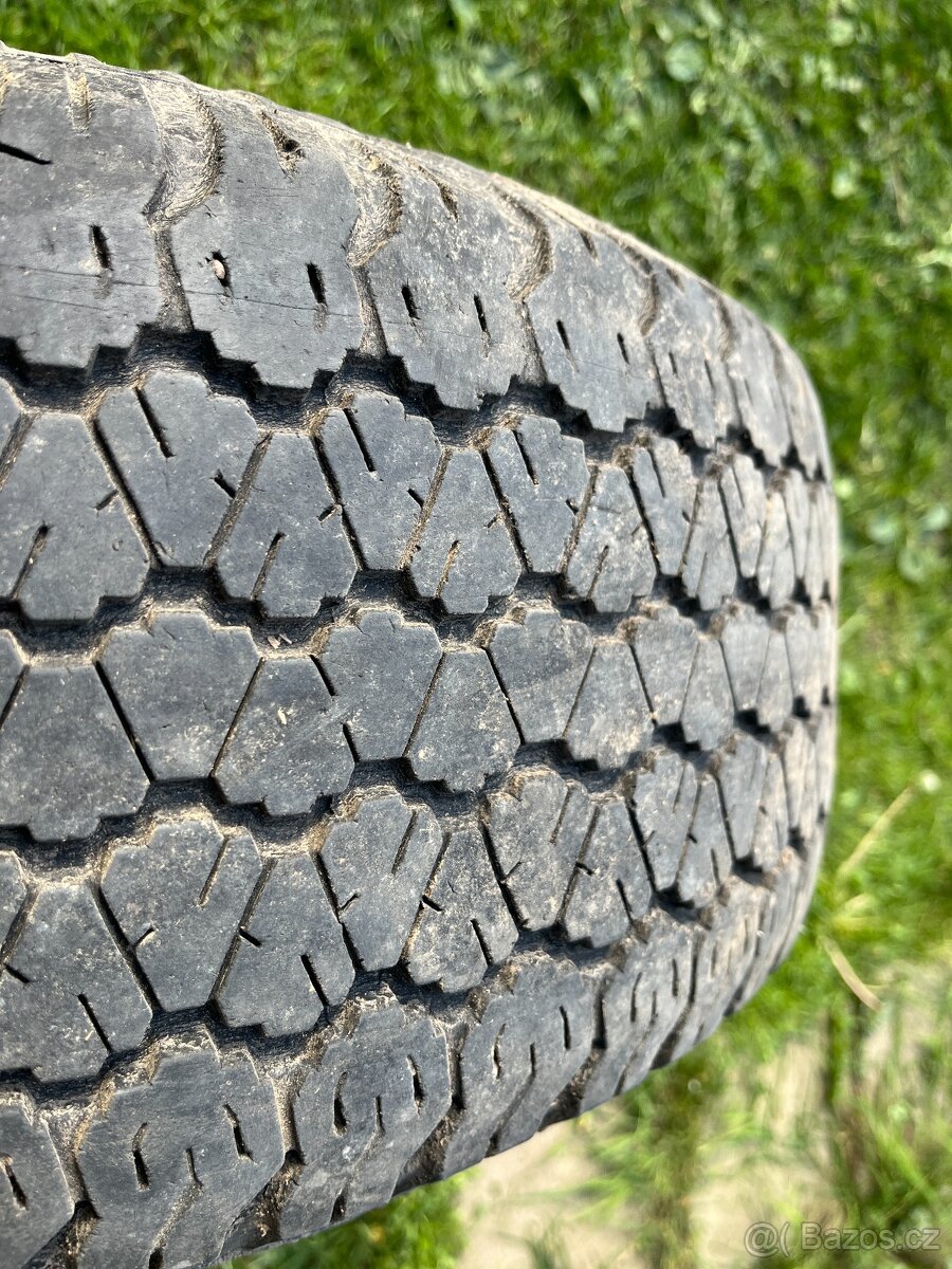 Toyota Hilux - kola - 2