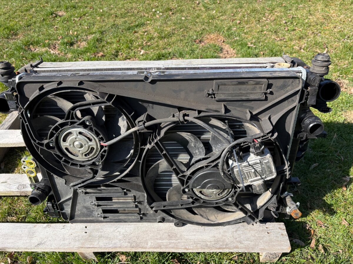 chladič Ford Mondeo MK4 - 2