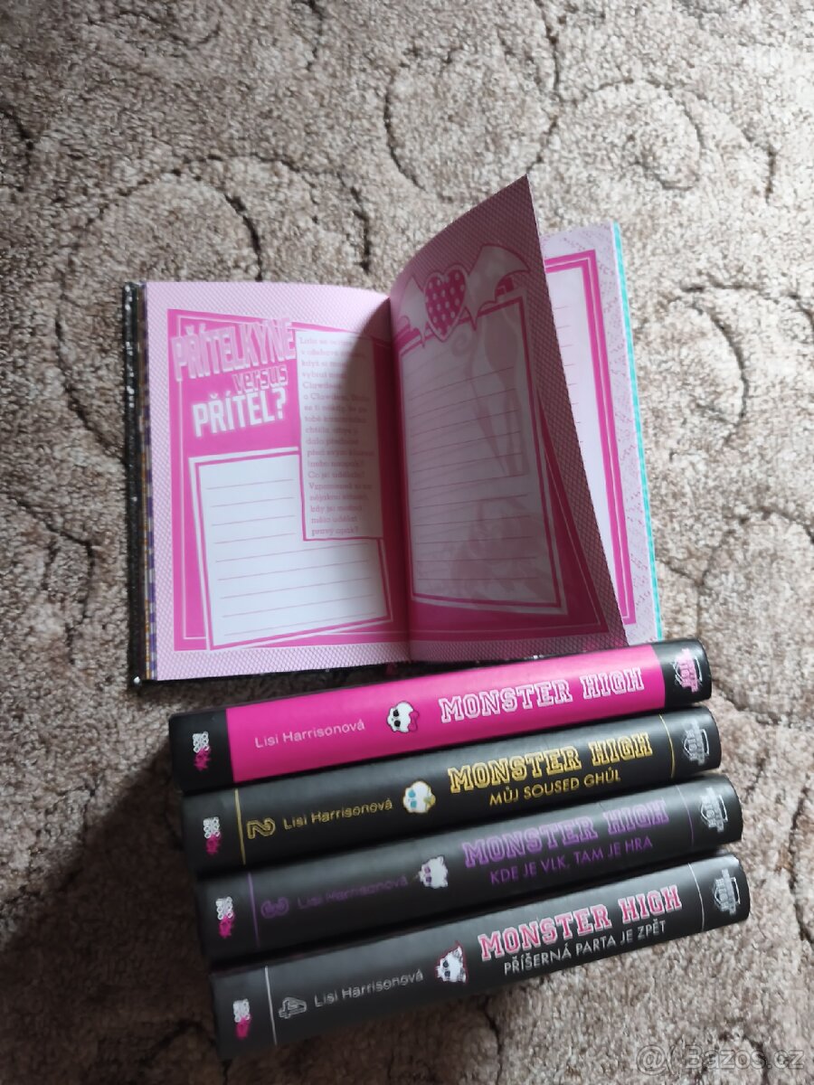 Set knih Monster High 5 ks - 2