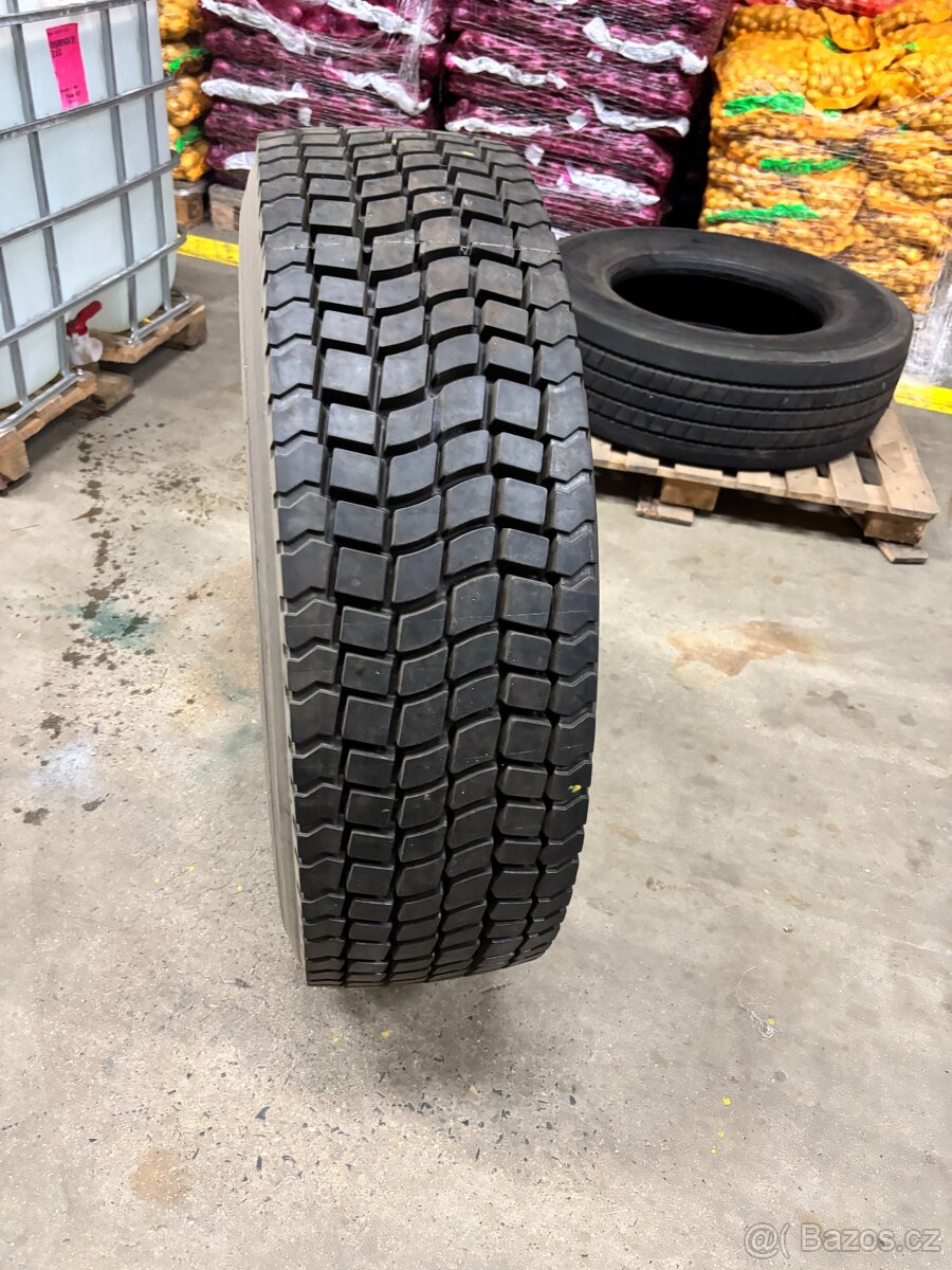 pneumatika Michelin X 315/70 R 225 - 2