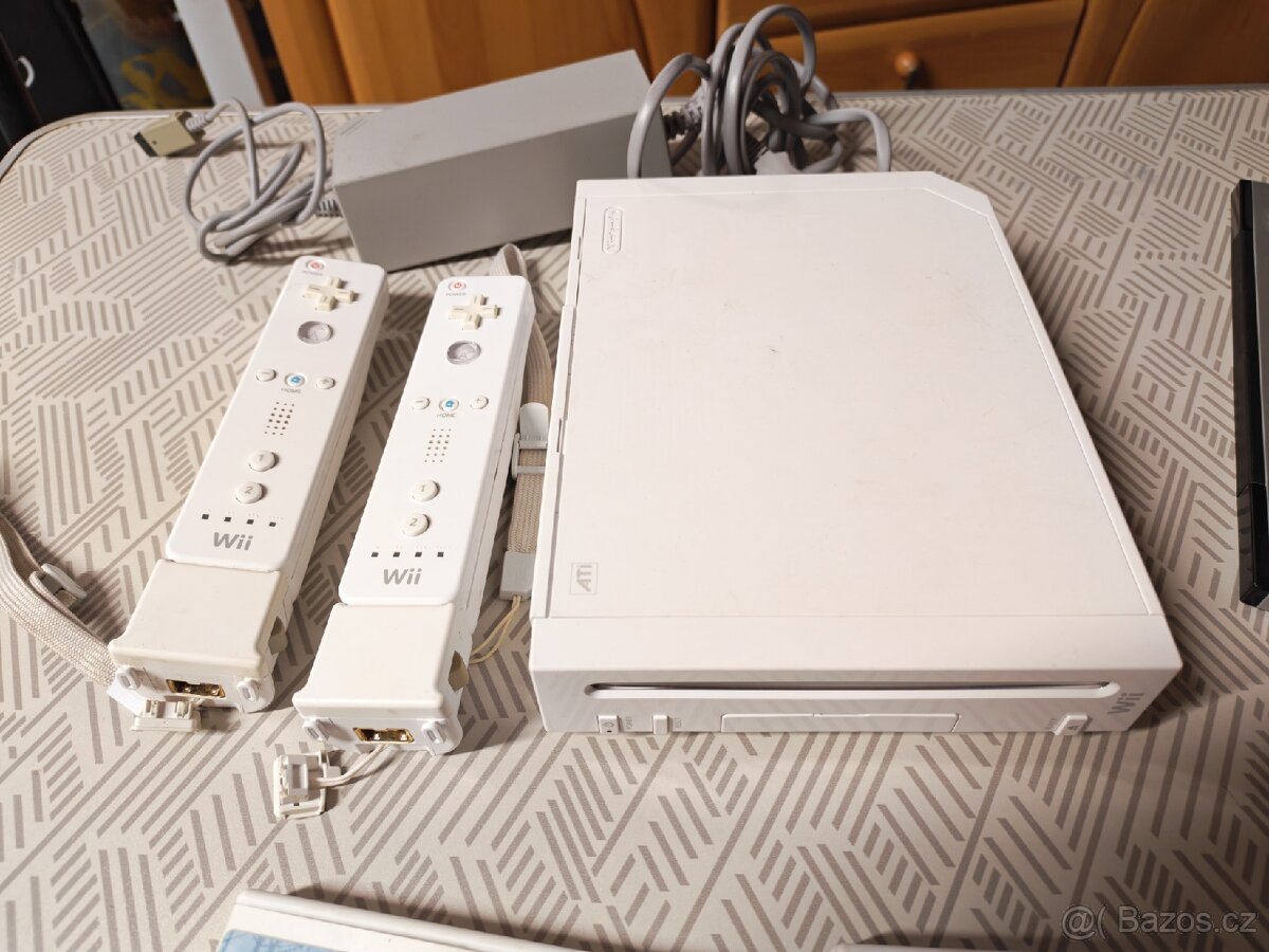 Nintendo Wii + hry - 2