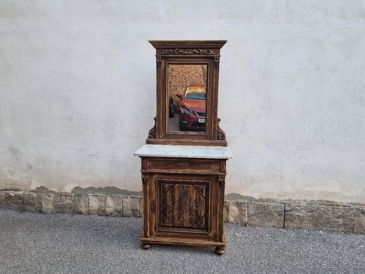 KRÁSNÁ STARÁ KOMODA SE ZRCADLEM - 2