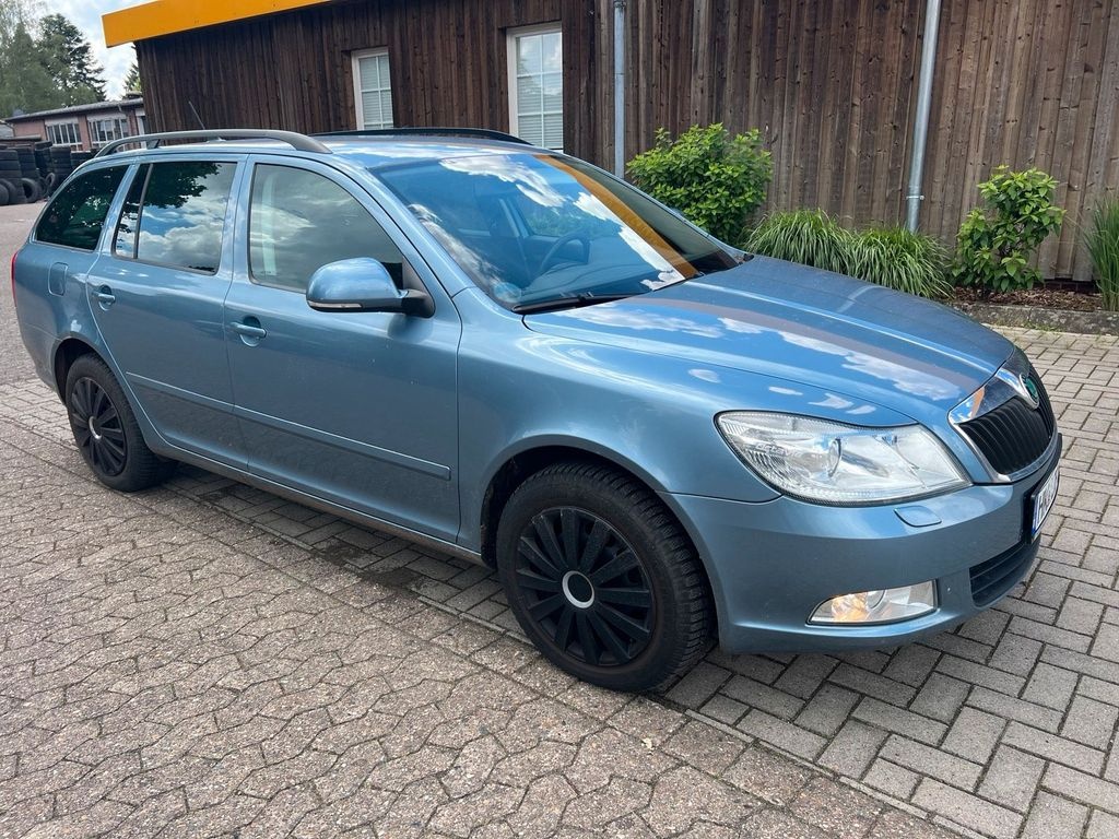 AUTOPŮJČOVNA ŠKODA UBER BOLT TAXI - 2