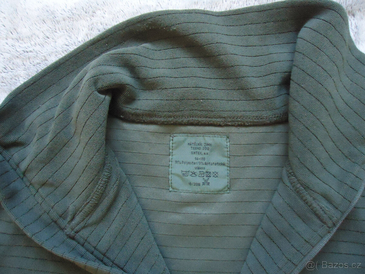 Vojenské oblečení + vojenská čutora - 2