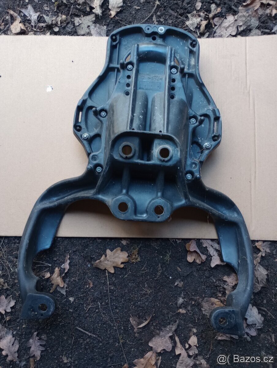 Aprilia scarabeo 200 náhradní díly - 2