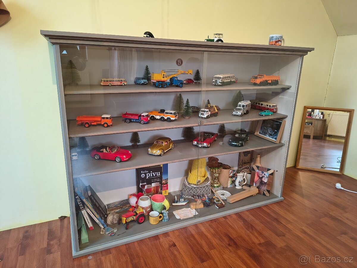 Vitrína na modely 1:43 - 2