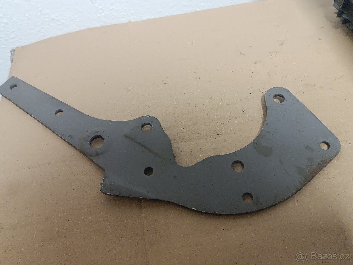 držák motoru Jawa 175 villiers special - 2