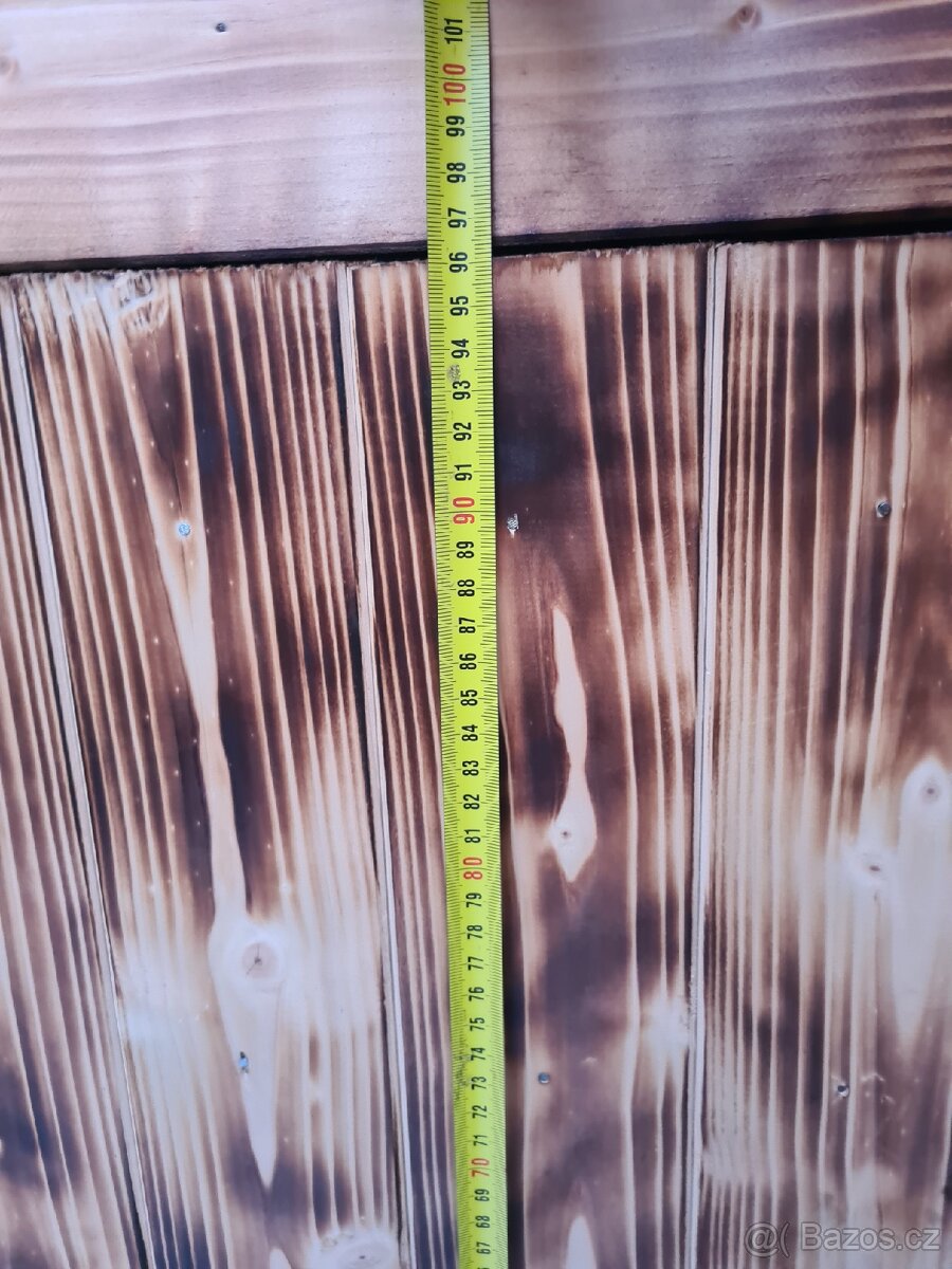 Dřevěná udírna - 2