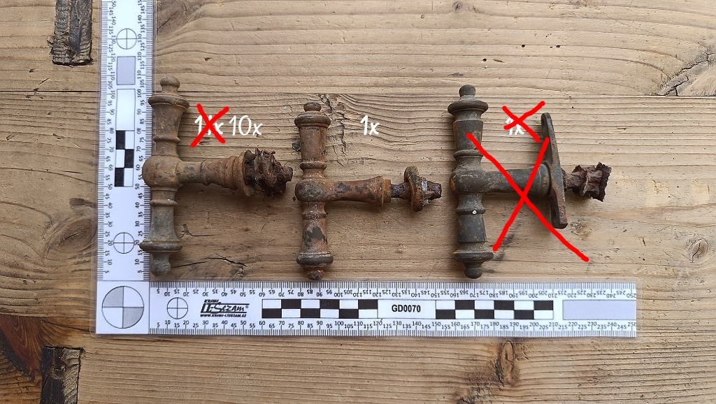 Mosazné okenní kliky - 2