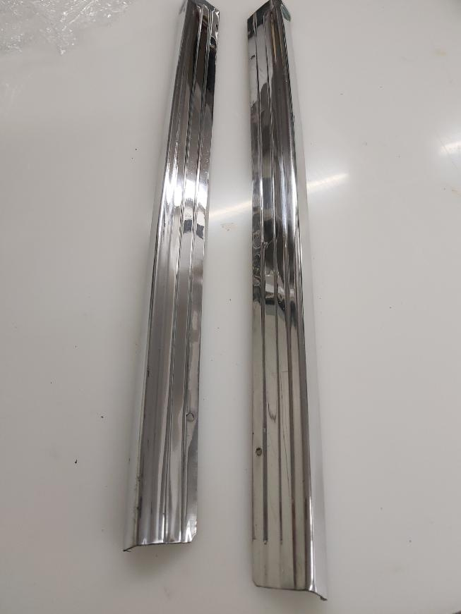 kryt sloupku ŠKODA 110R - 2