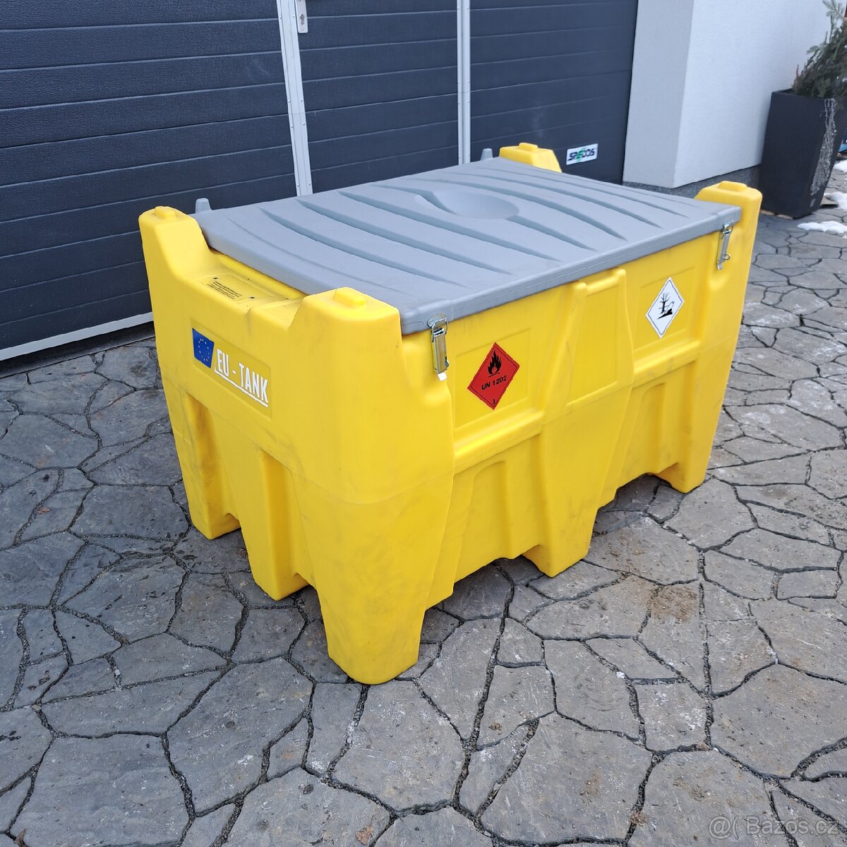 Tankovací nádrž 400l - 2