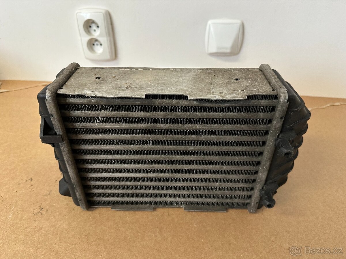 Audi A4 B5 8D intercooler 2.5TDi levý - 2