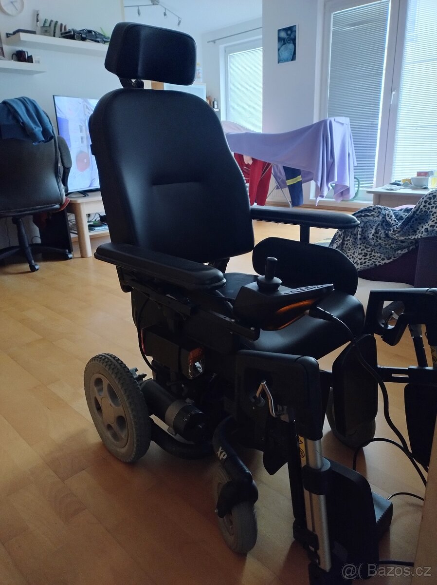 Elektrický invalidní vozík - s nabíječkou - 2