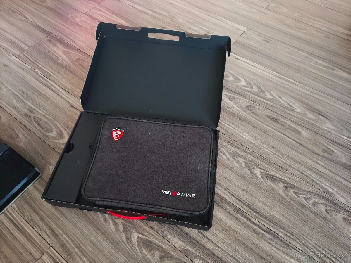 MSI GS30 Shadow + Dok (GTX 1070 Ti) - 2