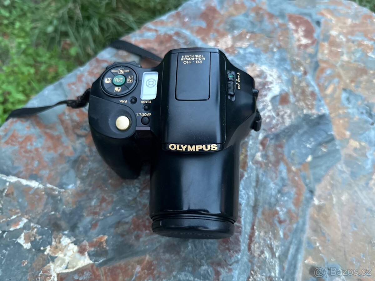 Olympus iS-10 iS-100 Super DLX Date Back 35mm Camera - 2