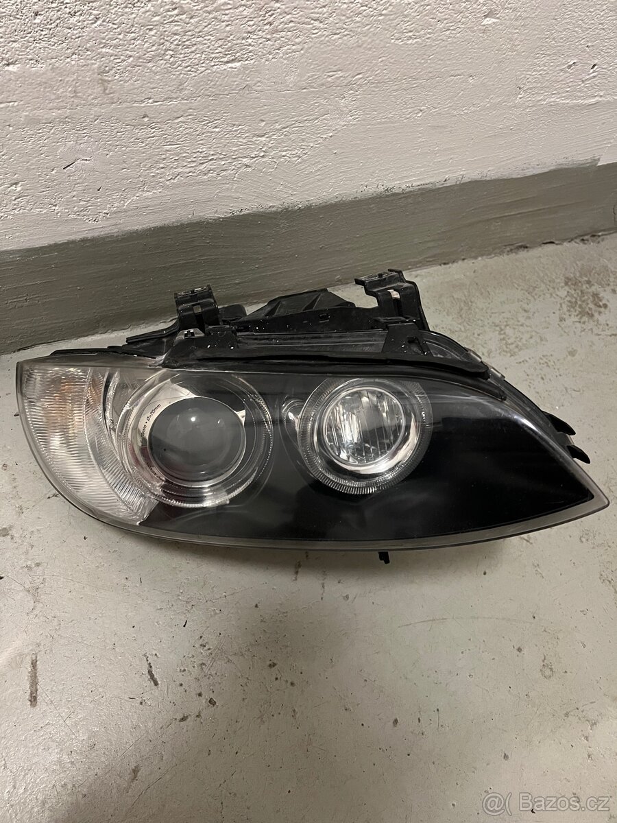 Pravý přední světlomet xenon BMW E92 EU verze - 2