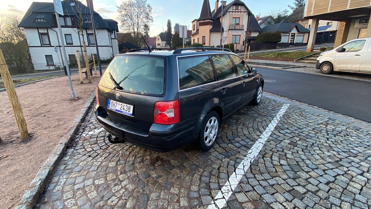 VW Passat Variant 1.9tdi manuál - 2