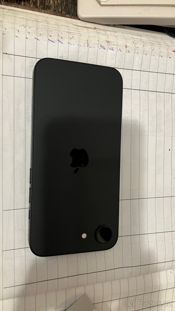 Prodám iPhone 16e 256Gb - 2