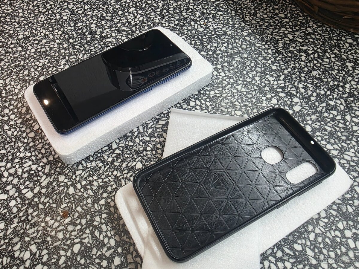 Samsung galaxy a20e - 2