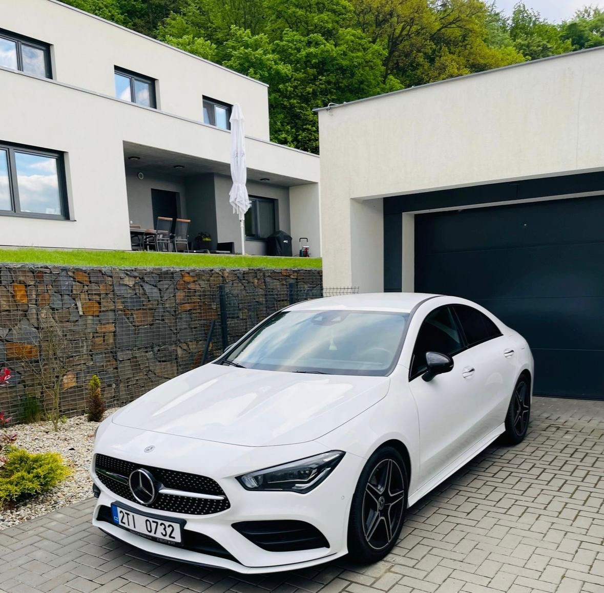 Mercedes Benz CLA - 2