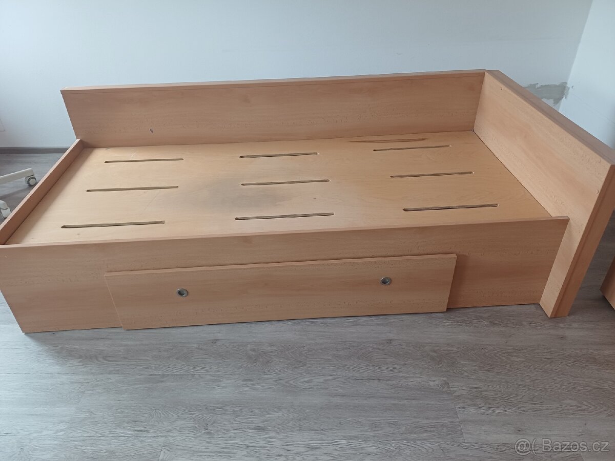 Postel s úložným prostorem - 2
