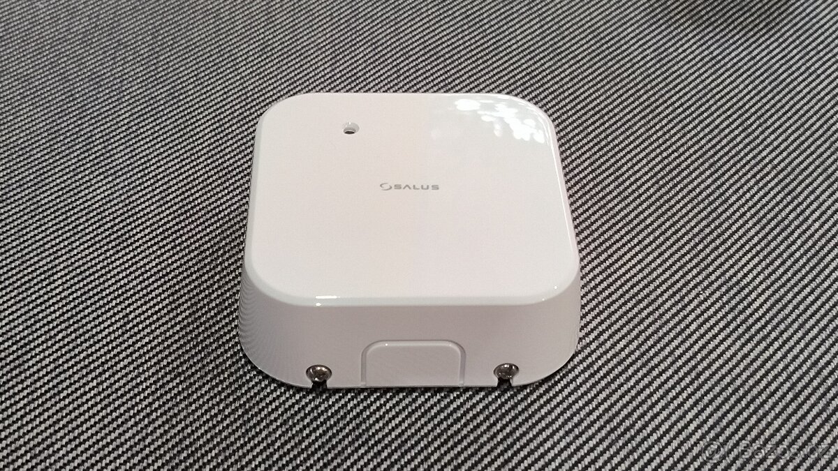 Zesilovač signálu Zigbee SALUS RE600 - 2
