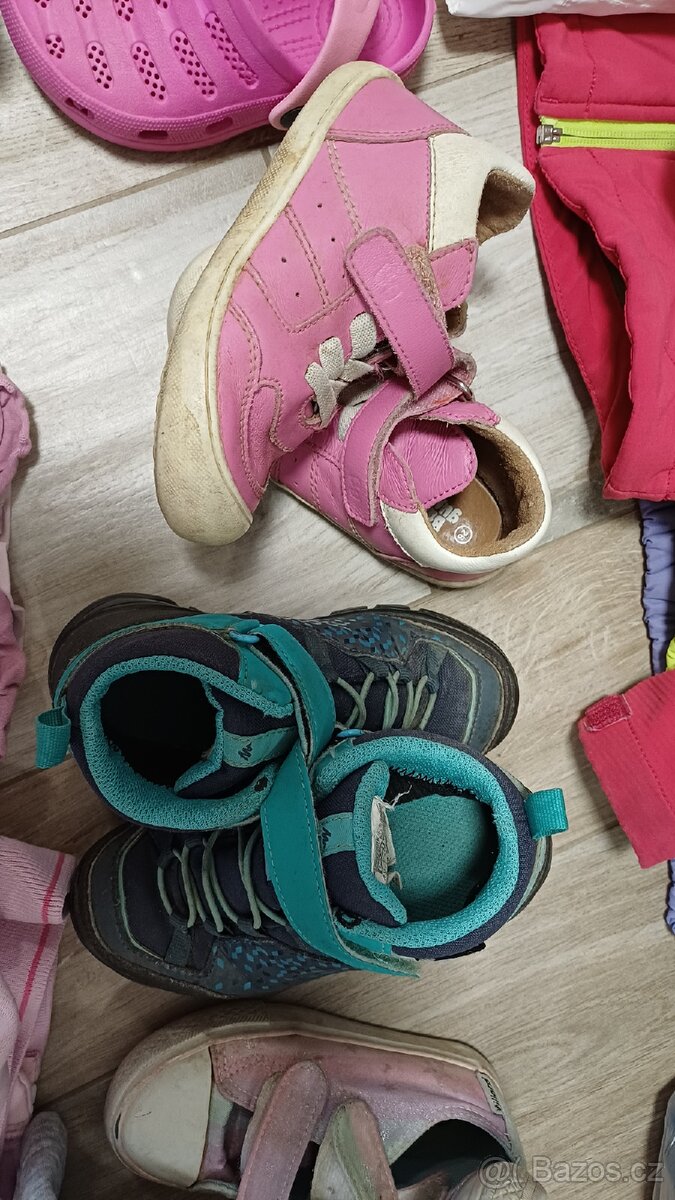 Boty, bundy a oblečení cca 2-4 roky pro holku - 2