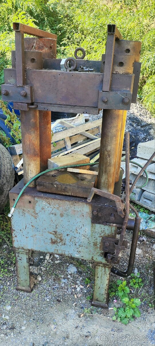Dílenský hydraulický lis - 2