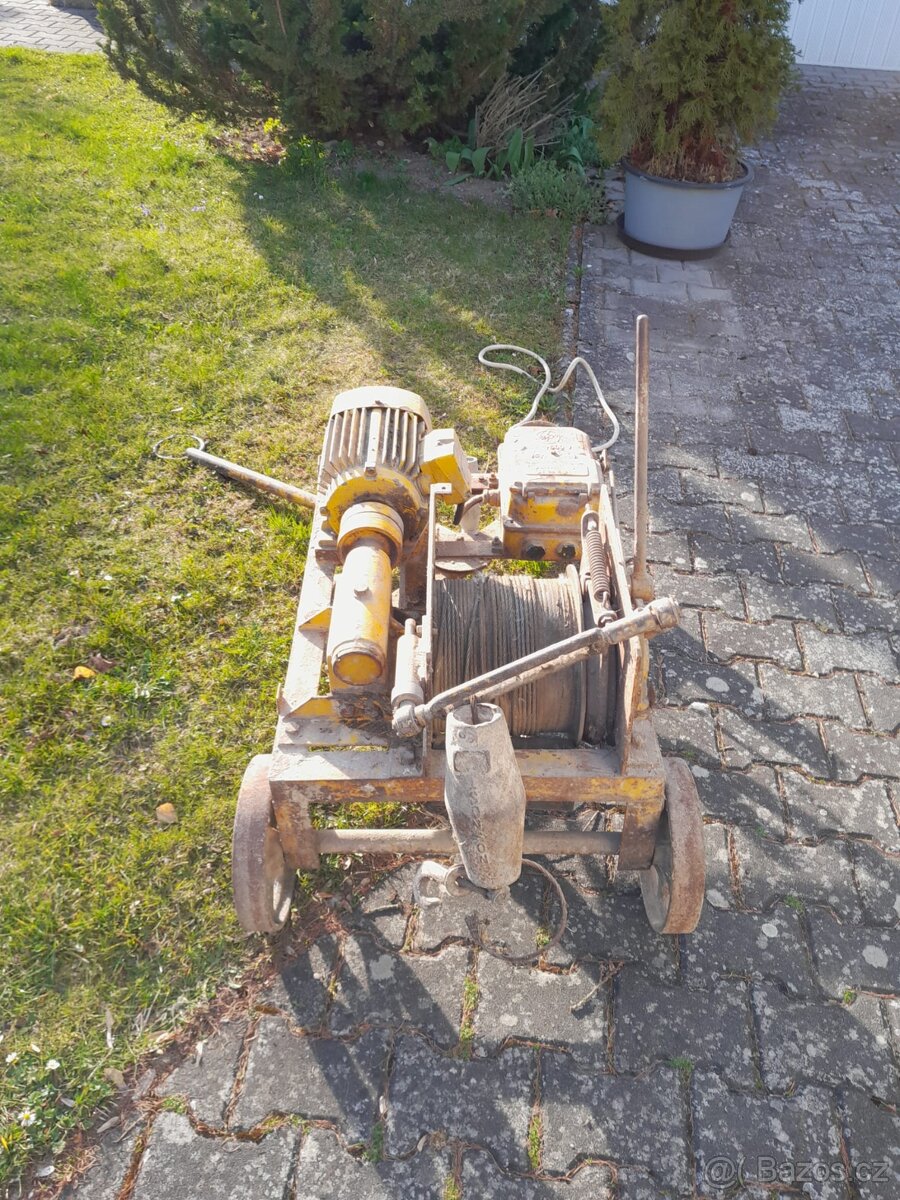 Stavební vrátek - 2