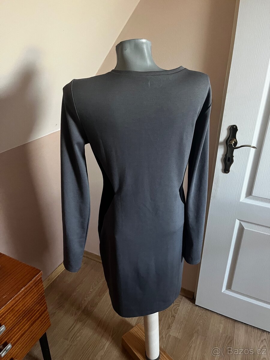 Dámské šaty - 2