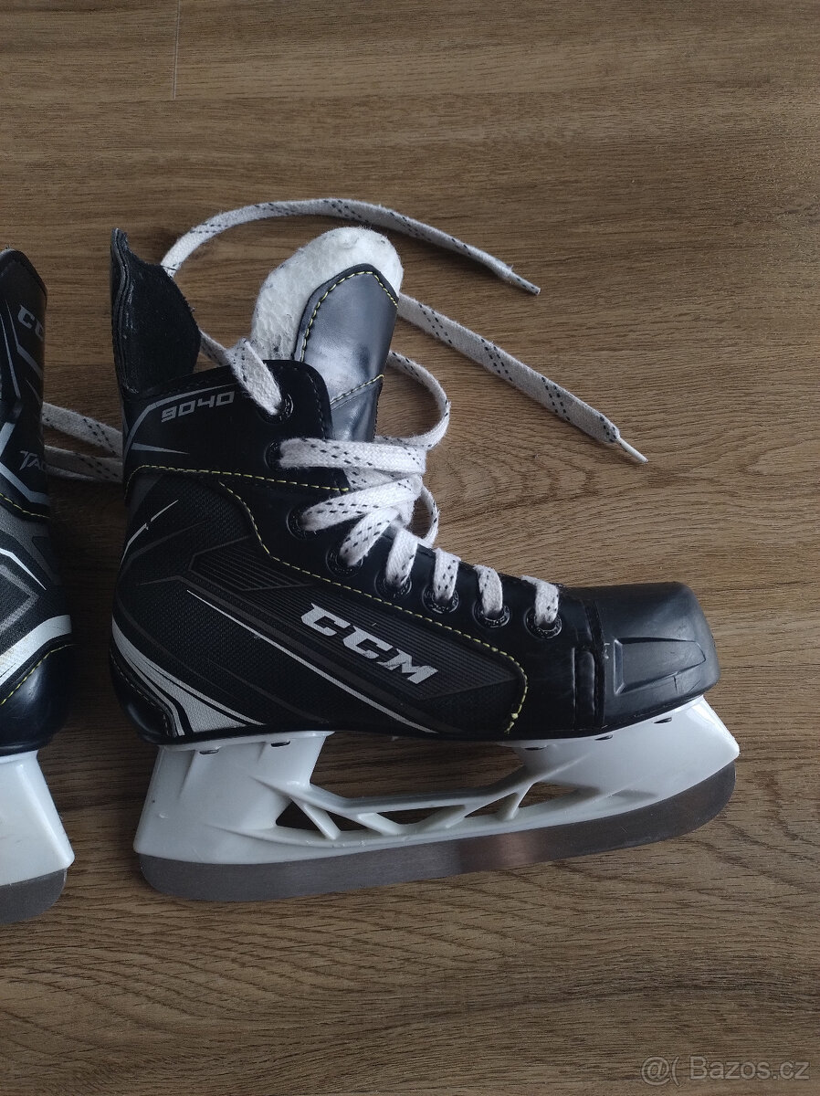 Dětské brusle CCM 9040 13,5Y 32EU - 2