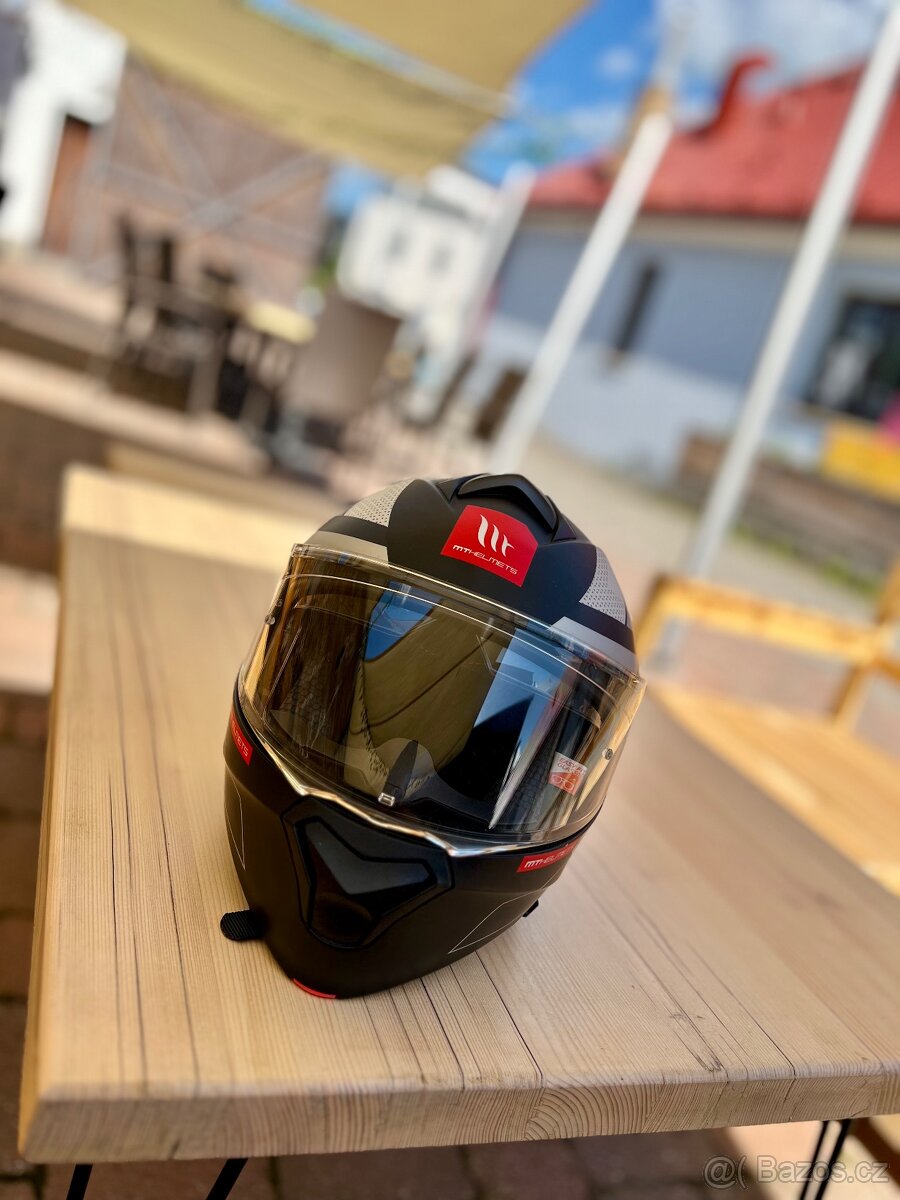 Výklopná helma MT-helmets - 2