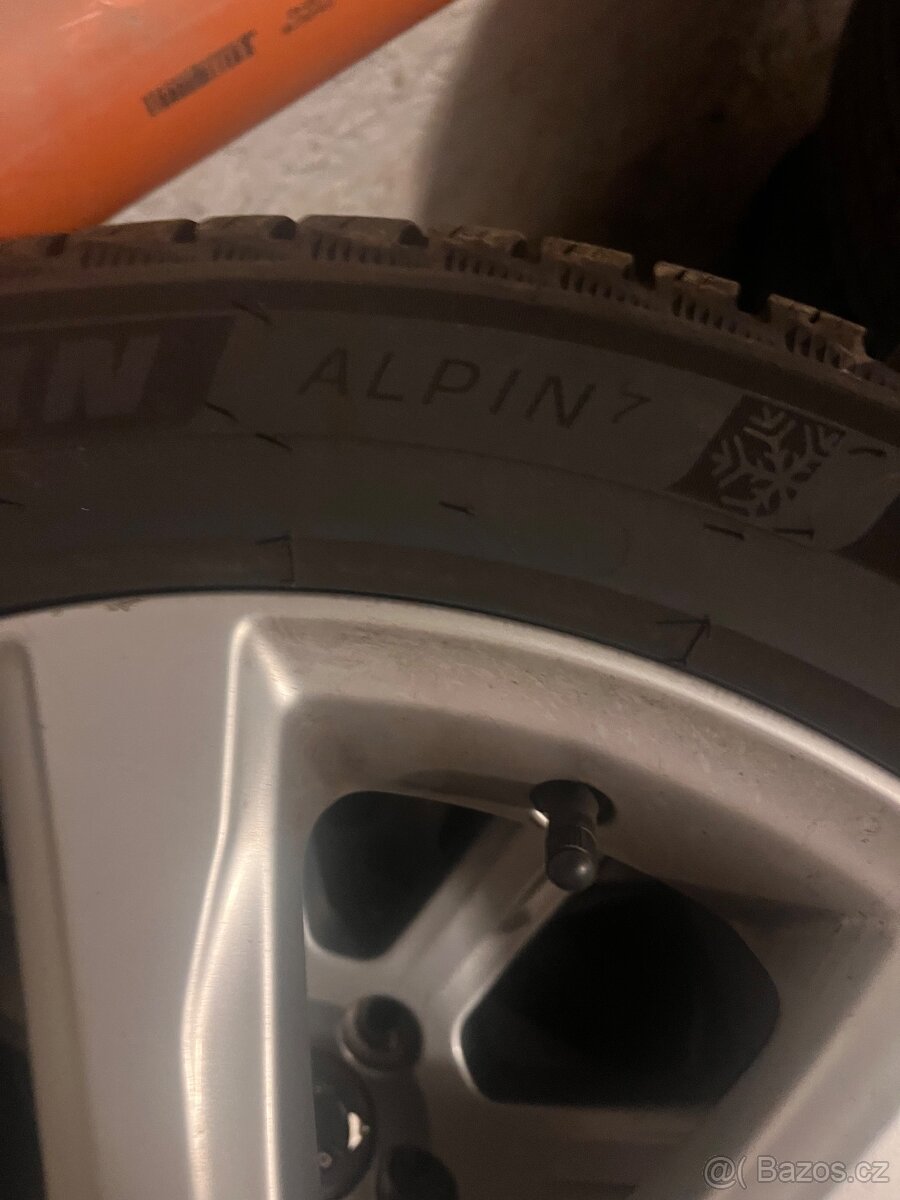 Kola Volvo s60/v60 215/50 et55 5x108 Michelin - 2