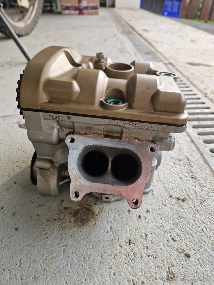 Ducati 1098 S 2008 Motor Hlava Válce - 2