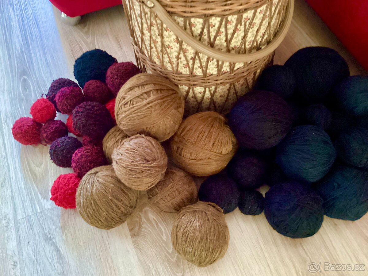 Košík + příze na pletení. - 2