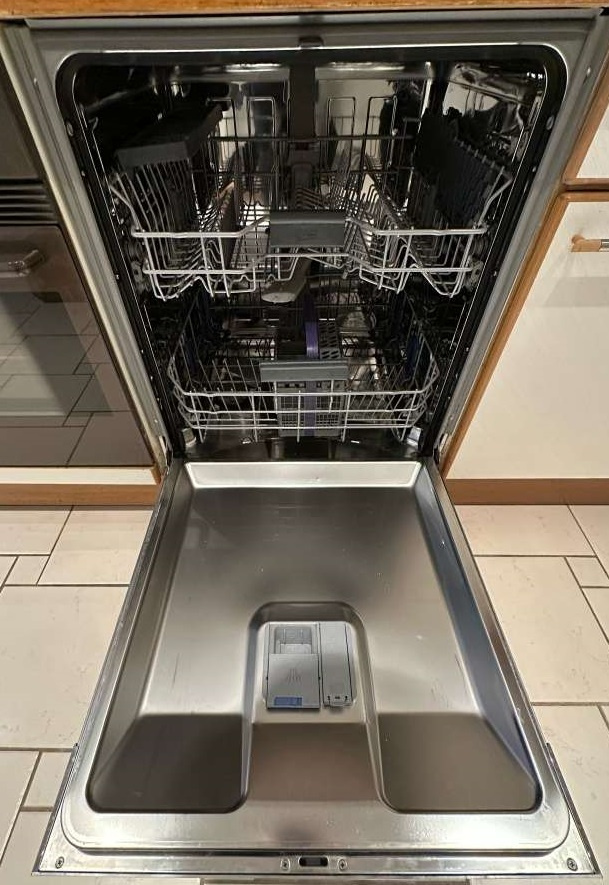 Myčka nádobí Beko DSN6634FX2 nerez - 2