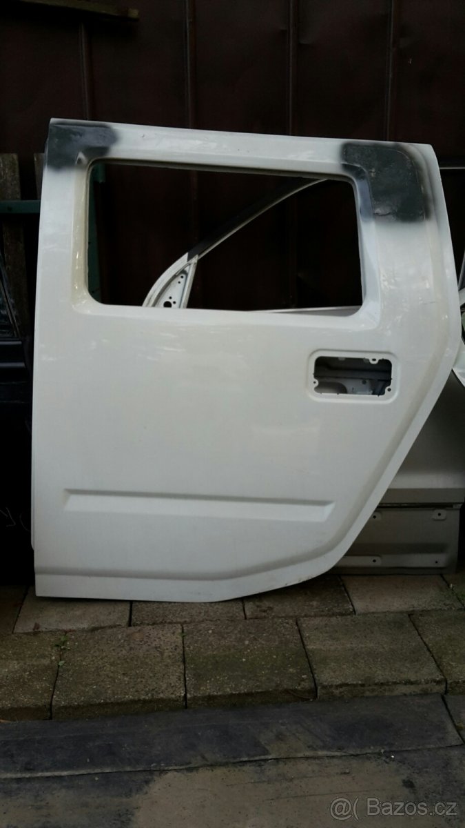 Hummer H2 - levé zadní dveře - 2