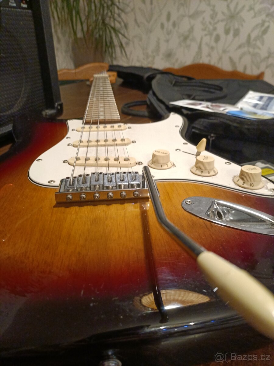 Elektrická kytara Stagg - 2