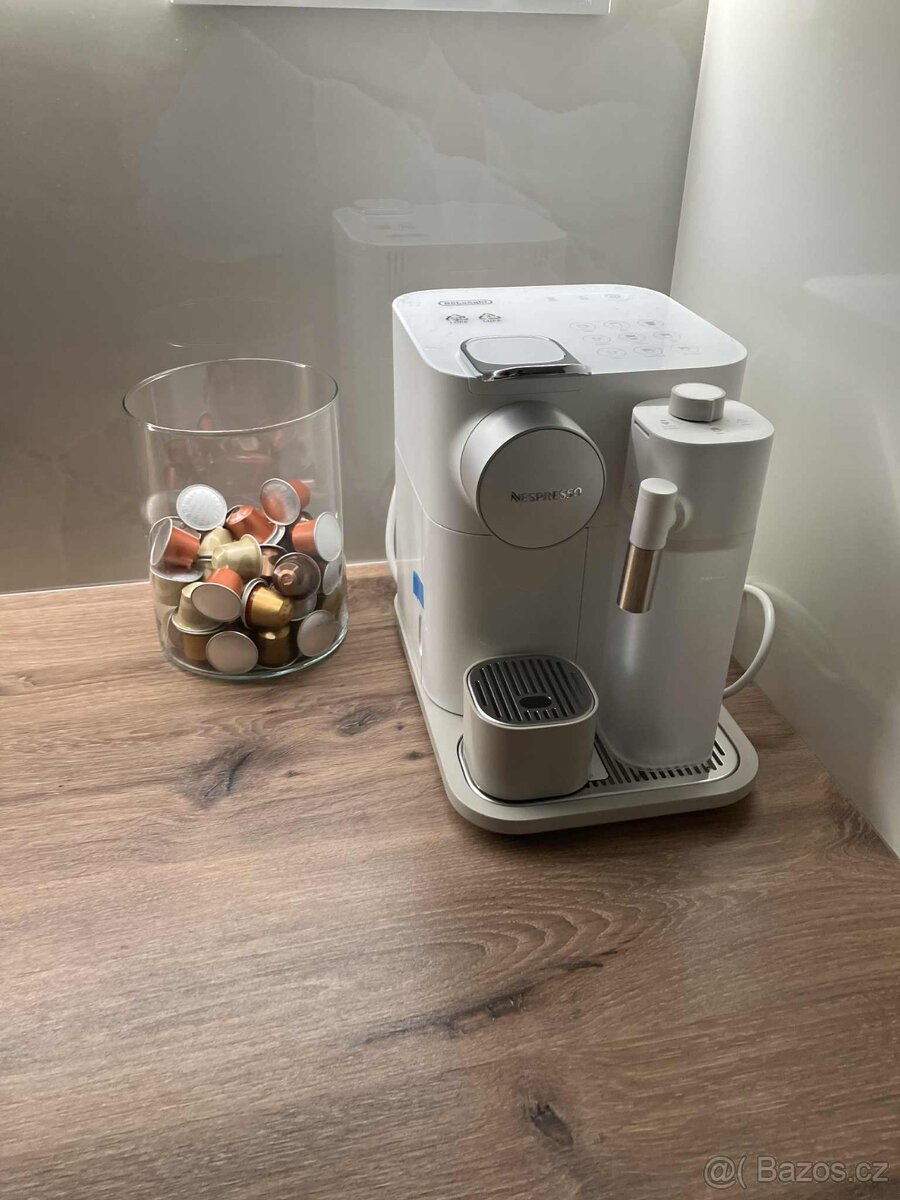 Nespresso De'Longhi Gran Latissima White EN640.W - 2