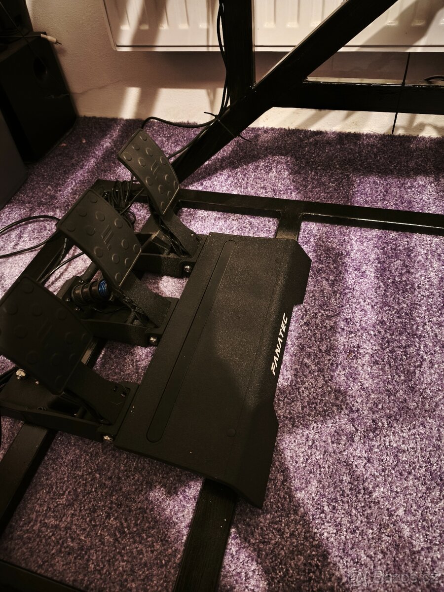 Profesionální závodní simulator v záruce Moza , simagic, s - 2